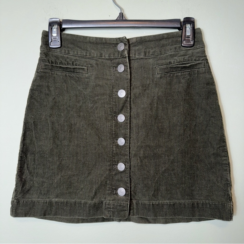 Aritzia Wilfred Free Women’s Karmen Skirt In Green Size 2